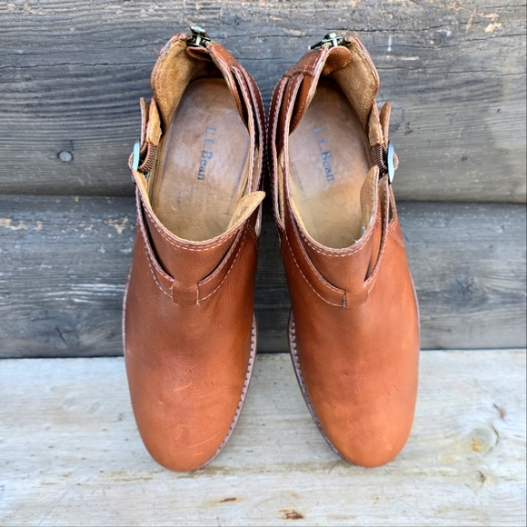 L.L. Bean Otmy Western Leather, Cut Out Sides, Stacked Heel Bootie. WMS 9M - Picture 5 of 15